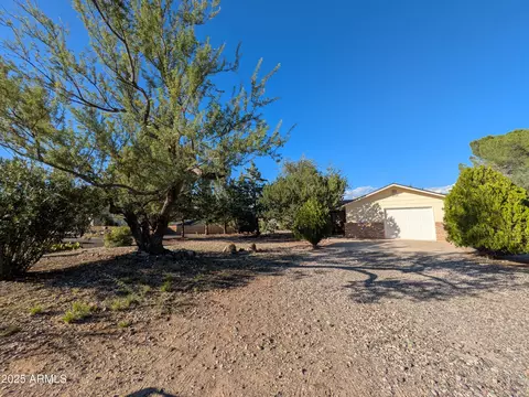 1239 S Navajo Dr, Cottonwood, AZ 86326