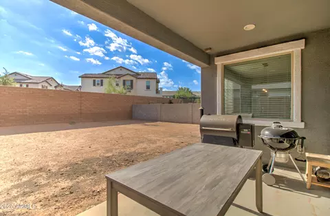Exterior - 9817 E Sunspot Dr, Mesa, AZ 85212 photo 3 of 10