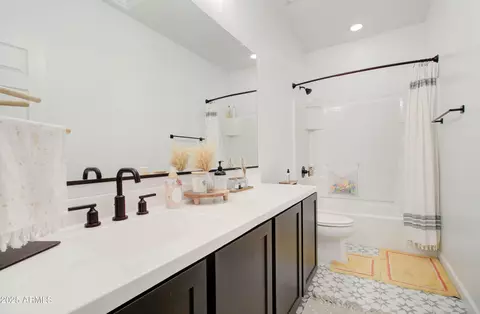 Bath - 9817 E Sunspot Dr, Mesa, AZ 85212 photo 5 of 5