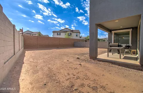 Exterior - 9817 E Sunspot Dr, Mesa, AZ 85212 photo 4 of 10