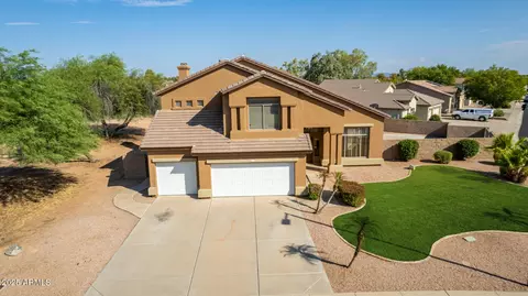 1415 E Black Diamond Dr, Gilbert, AZ 85296 photo 2