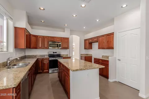 1415 E Black Diamond Dr, Gilbert, AZ 85296 photo 8