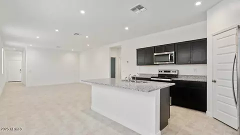 Entry Way - 2108 W Sheridan Ave, Apache Junction, AZ 85120 photo 2 of 5