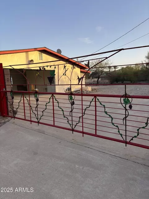 1735 E Griswold Rd, Phoenix, AZ 85020 photo 3