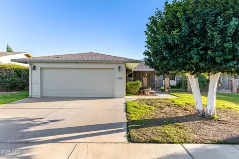 10209 W Mountain View Rd, Sun City, AZ 85351