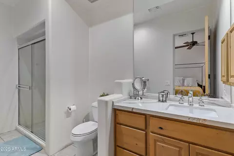 Bath - 1526 Eugie Ave, Phoenix, AZ 85022 photo 6 of 6