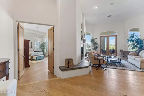 Entry Way - 1526 Eugie Ave, Phoenix, AZ 85022 photo 4 of 6