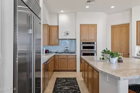 Kitchen - 1526 Eugie Ave, Phoenix, AZ 85022 photo 3 of 5