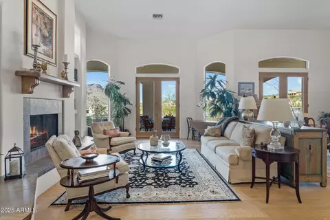 Living - 1526 Eugie Ave, Phoenix, AZ 85022 photo 3 of 7