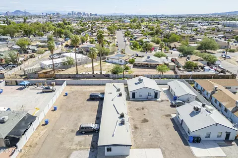 View/Area - 927 S 35th Ave, Phoenix, AZ 85009 photo 5 of 6