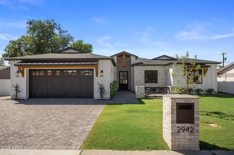 2942 N 47th Pl, Phoenix, AZ 85018