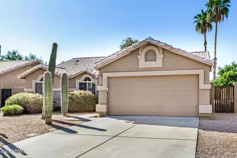 Exterior - 261 W Windsor Dr, Gilbert, AZ 85233 photo 3 of 10