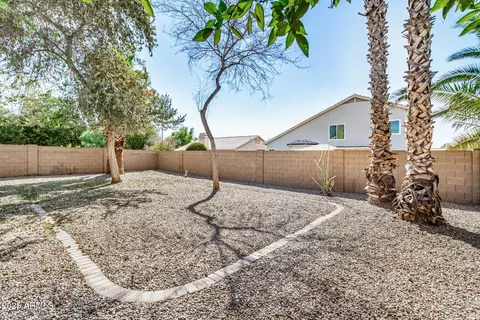 Exterior - 261 W Windsor Dr, Gilbert, AZ 85233 photo 7 of 10
