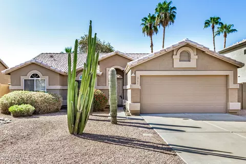 Exterior - 261 W Windsor Dr, Gilbert, AZ 85233 photo 2 of 10