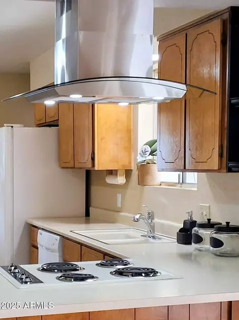 1694 W 13th Ave, Apache Junction, AZ 85120