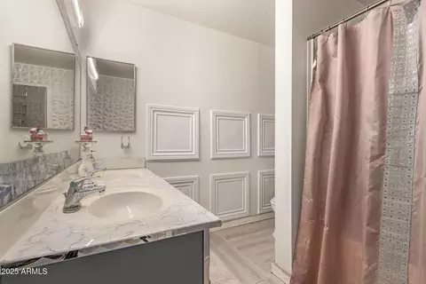 Bath - 6712 E Haven Ave, Florence, AZ 85132 photo 1 of 4