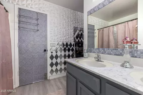 Bath - 6712 E Haven Ave, Florence, AZ 85132 photo 3 of 4