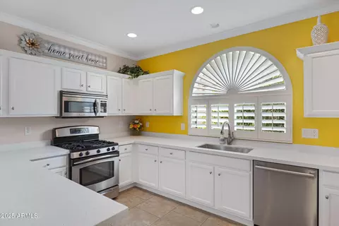 4237 E Blue Spruce Ln, Gilbert, AZ 85298 photo 12