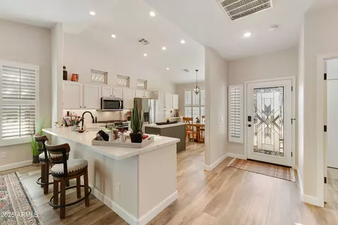 4664 E Apricot Ln, Gilbert, AZ 85298 photo 9