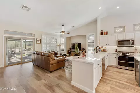 4664 E Apricot Ln, Gilbert, AZ 85298 photo 6