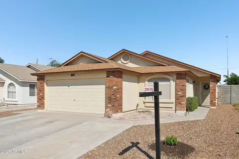 8550 E Calypso Ave, Mesa, AZ 85208