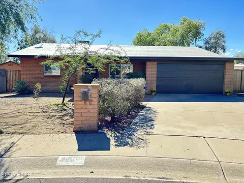 2827 E Captain Dreyfus Ave, Phoenix, AZ 85032 photo 4