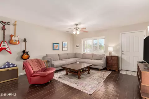 2827 E Captain Dreyfus Ave, Phoenix, AZ 85032