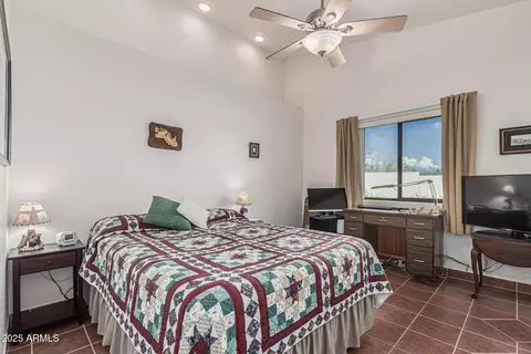 Bedroom - 6190 E 22nd Ave, Apache Junction, AZ 85119 photo 4 of 7