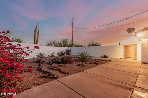 Exterior - 6190 E 22nd Ave, Apache Junction, AZ 85119 photo 10 of 32