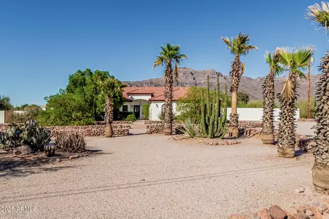 Exterior - 6190 E 22nd Ave, Apache Junction, AZ 85119 photo 14 of 32