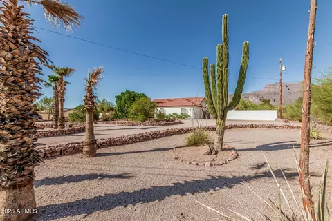 Exterior - 6190 E 22nd Ave, Apache Junction, AZ 85119 photo 15 of 32