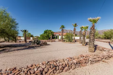 Exterior - 6190 E 22nd Ave, Apache Junction, AZ 85119 photo 13 of 32