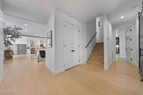 Entry Way - 4120 E Fairmount Ave, Phoenix, AZ 85018 photo 5 of 7