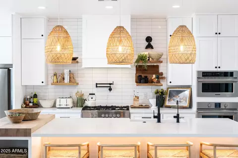 Kitchen - 4120 E Fairmount Ave, Phoenix, AZ 85018 photo 6 of 9