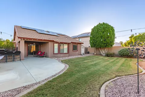 14786 W Windrose Dr, Surprise, AZ 85379