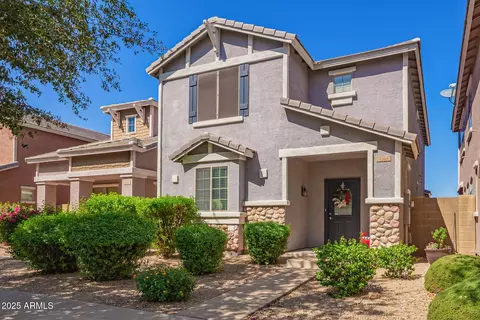 Exterior - 4368 E Sack Dr, Phoenix, AZ 85050 photo 3 of 8