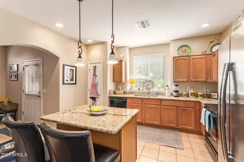 Kitchen - 4368 E Sack Dr, Phoenix, AZ 85050 photo 2 of 6