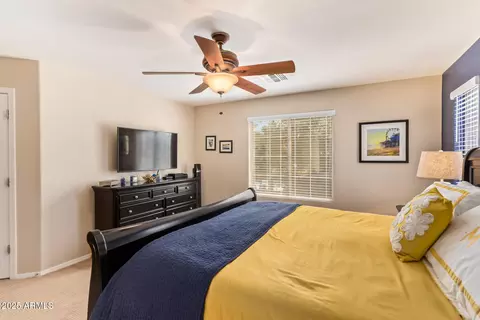 Bedroom - 4368 E Sack Dr, Phoenix, AZ 85050 photo 2 of 6