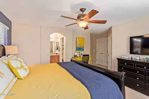 Bedroom - 4368 E Sack Dr, Phoenix, AZ 85050 photo 3 of 6