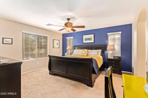 Bedroom - 4368 E Sack Dr, Phoenix, AZ 85050 photo 1 of 6