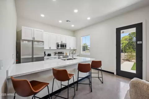 4136 N 11th St, Phoenix, AZ 85014