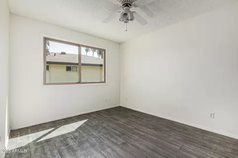 Bedroom - 4134 W Linger Ln, Phoenix, AZ 85051 photo 2 of 4