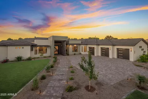 3374 E Aquarius Ct, Chandler, AZ 85249