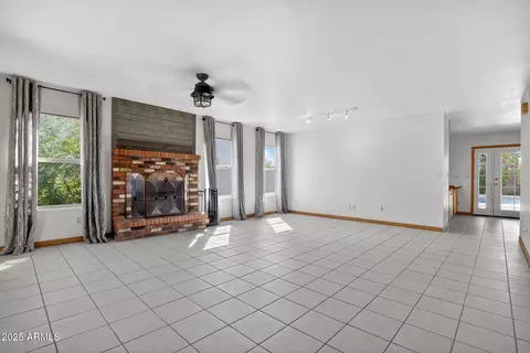 1445 E Utopia Rd, Phoenix, AZ 85024 photo 3