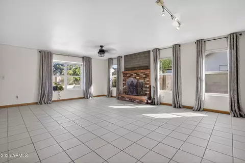 1445 E Utopia Rd, Phoenix, AZ 85024 photo 9
