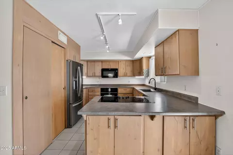 1445 E Utopia Rd, Phoenix, AZ 85024 photo 13
