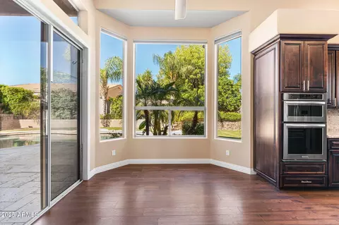 4410 E Robin Ln, Phoenix, AZ 85050 photo 14