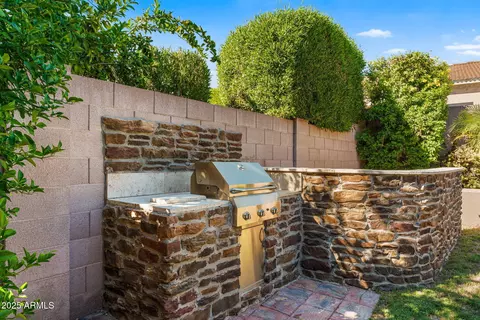 4410 E Robin Ln, Phoenix, AZ 85050 photo 42