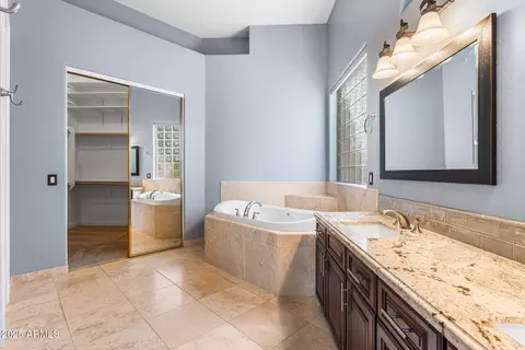4410 E Robin Ln, Phoenix, AZ 85050 photo 23