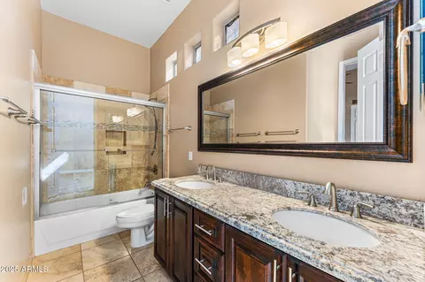 4410 E Robin Ln, Phoenix, AZ 85050 photo 35